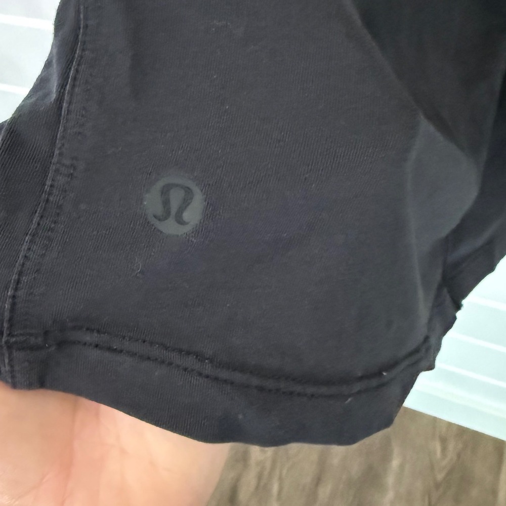 Lululemon All Yours Boyfriend Tee Black Vitasea Pima Cotton Shirt Size 6 - Picture 7 of 7